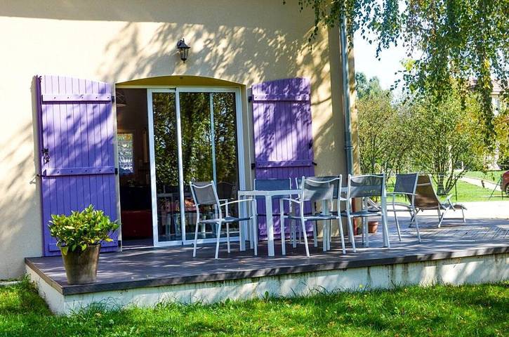 Gîte pour 4 personnes, avec terrasse et jardin en Bourgogne-Franche-Comté