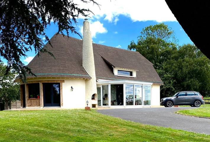Gîte pour 8 personnes, avec jardin et vue à Secqueville-en-Bessin