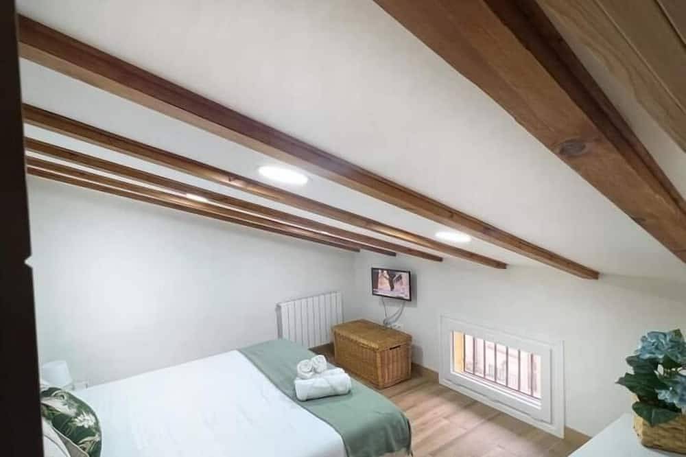 Entire apartment, El Rincón del Marqués by El Rincon in Logroño, La Rioja Province