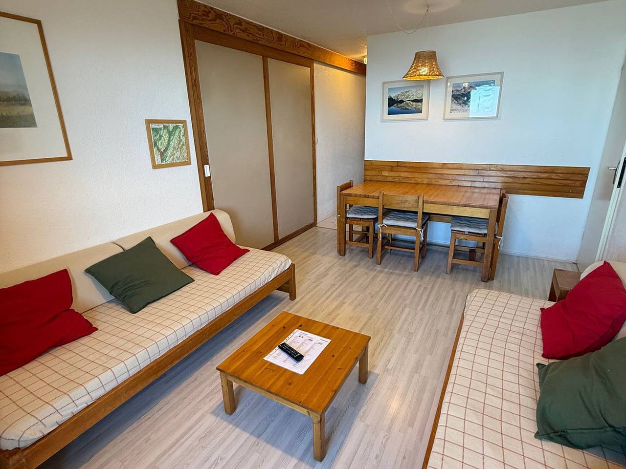 Apartamento entero, Apartamento de 3 habitaciones a pie de pistas con balcón y vista al valle in Prapoutel, Les Adrets