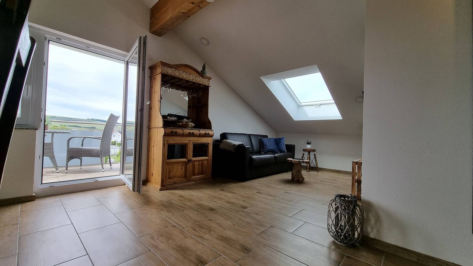Ganze Wohnung, Ferienwohnung 'B' mit Bergblick, Wlan und Klimaanlage in Sasbach am Kaiserstuhl, Kaiserstuhl