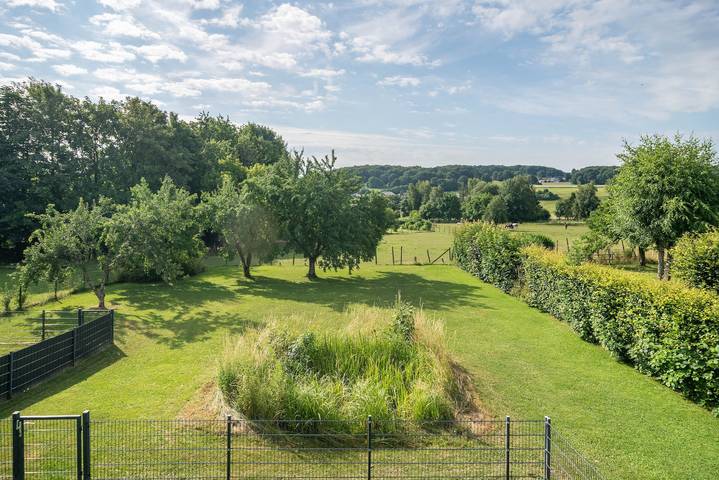Eifel Dream Kupferbach con jacuzzi exterior privado y sauna in Fleringen, Naturpark Hohes Venn-Eifel