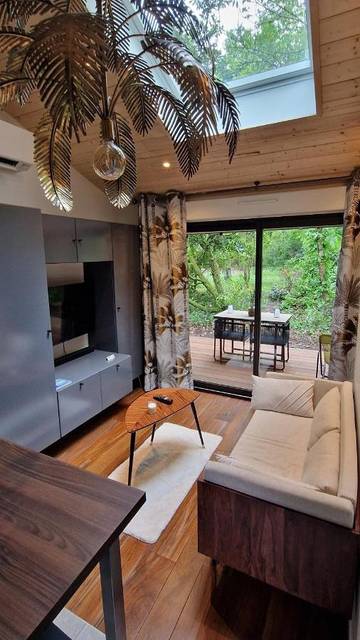 Gîte pour 2 personnes, avec vue et jardin à Gradignan
