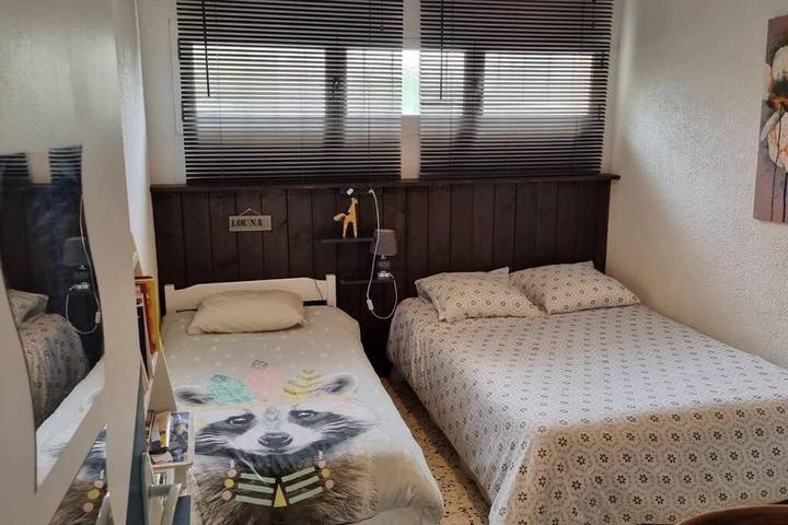 Gîte pour 5 personnes, avec vue sur le lac ainsi que vue et terrasse dans La Franqui - 4