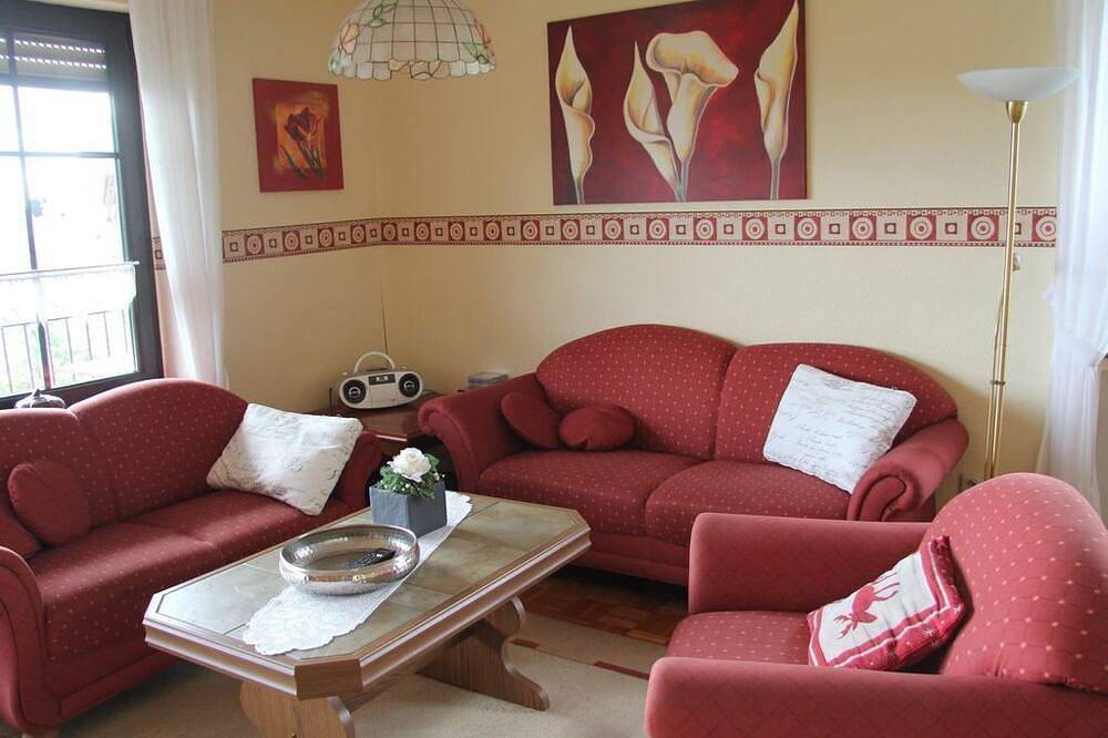 Ganze Wohnung, Ferienwohnung Sohns - 5-Bett-Ferienwohnung mit Balkon in Habscheid, Eifelkreis Bitburg-Prüm