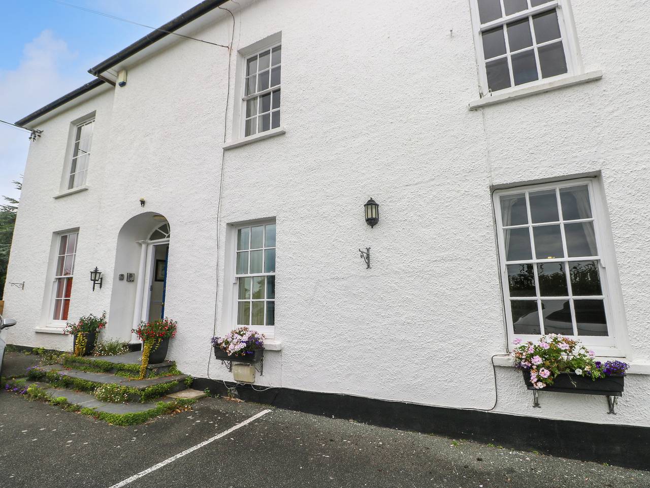 Entire apartment, Bay View Apartment in Penally, Pembrokeshire