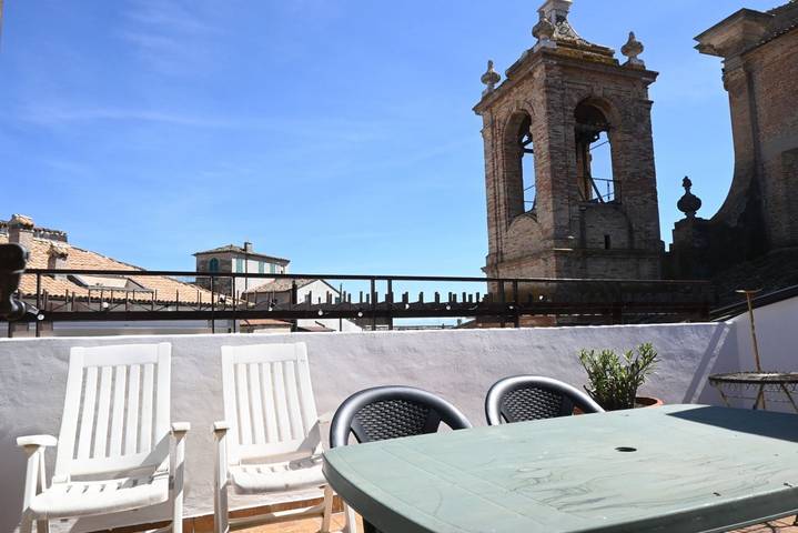 Appartamento per 4 persone, con balcone/terrazza a Montemarciano