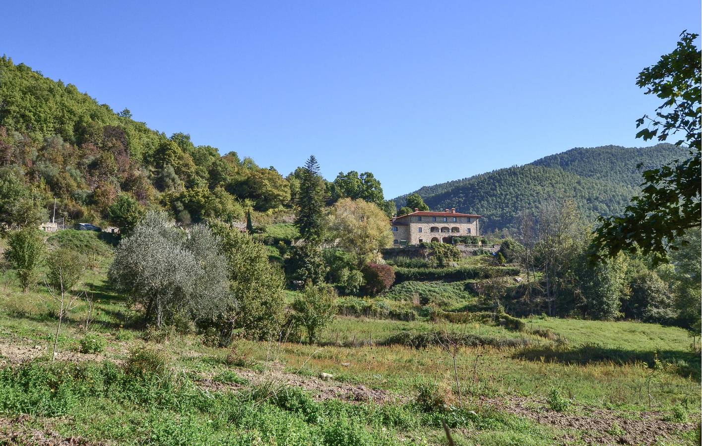 Appartamento intero, Incantevole appartamento con piscina, giardino e WiFi in Bibbiena, Casentino