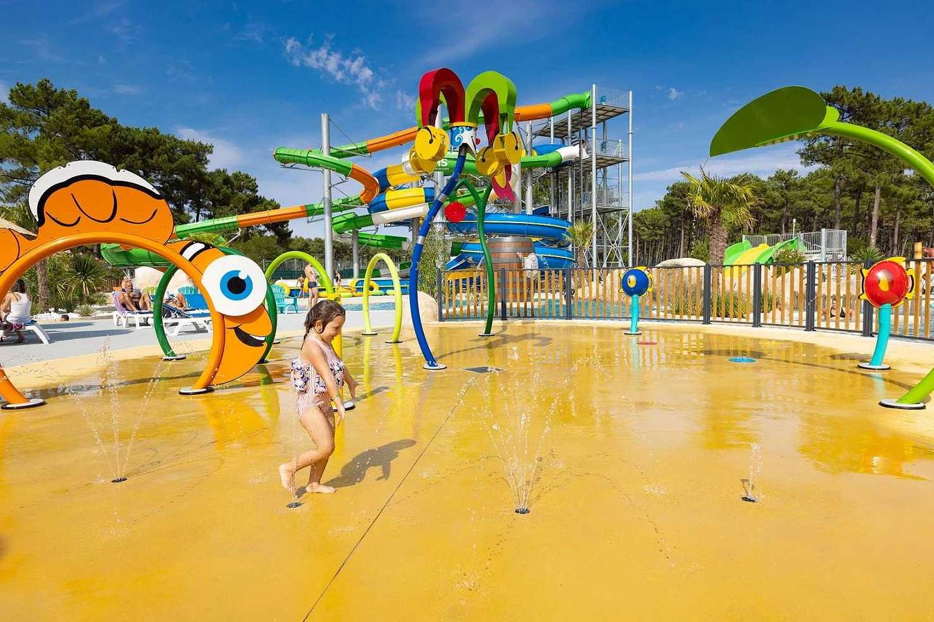 Camping 4 étoiles - Parc aquatique - eeibed in Vendays-Montalivet, Lesparre-Médoc und Umgebung