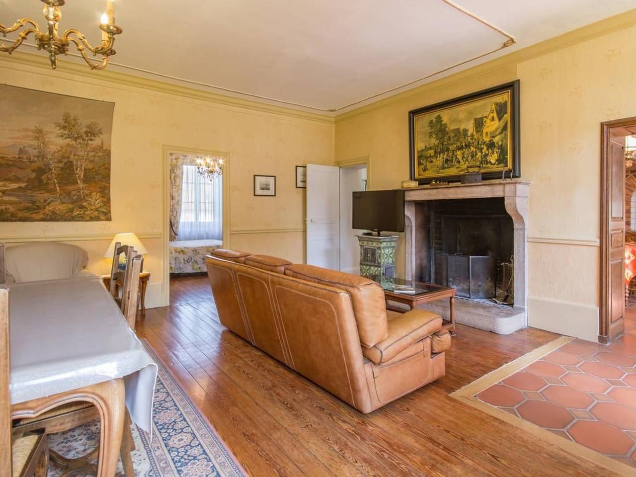 Character house with garden and games, near Dijon in Corcelles-lès-Cîteaux, Dijon region