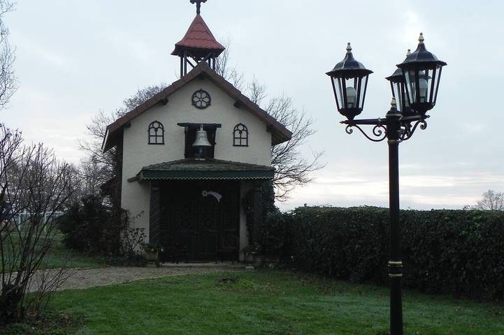 Gîte pour 6 personnes, avec piscine à Bourg-le-Comte