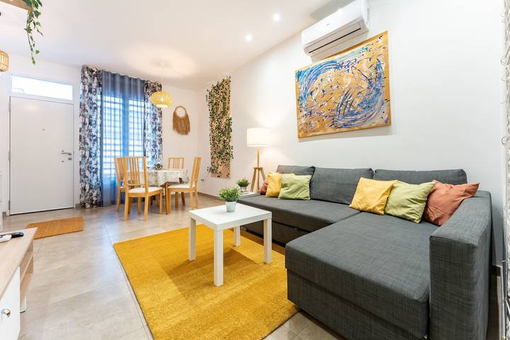 Ganze Wohnung, Ferienwohnung 'Casa Carmen' mit Gemeinschaftspool, Wlan und Klimaanlage in Los Boliches, Fuengirola