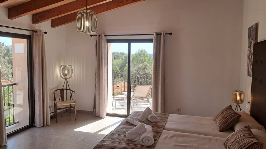Casa di campagna 'Cas Pago Nou' con vista montagna, Wi-Fi e aria condizionata in Felanitx, Sud di Maiorca