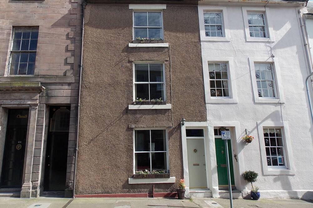 Holiday Home for 10 People in Berwick-upon-Tweed, Northumberland Coast
