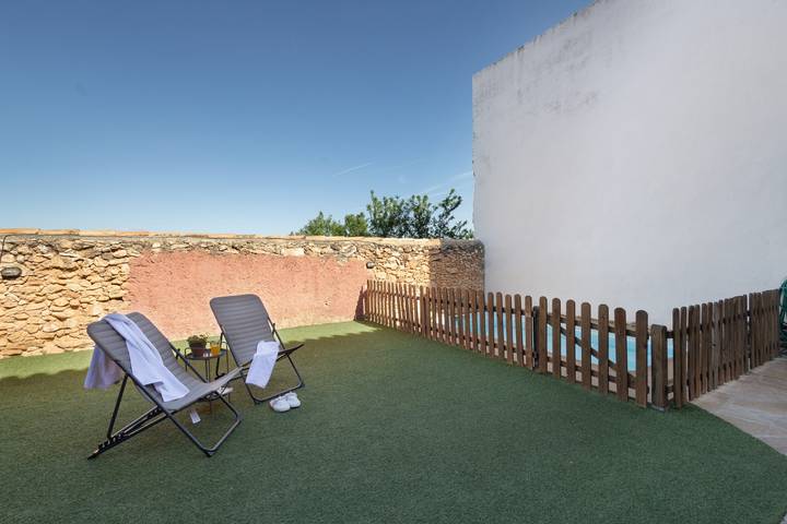 Casa rural para 12 personas, con jardín y piscina para niños, Familias con niños en Bajo Penedés - 3