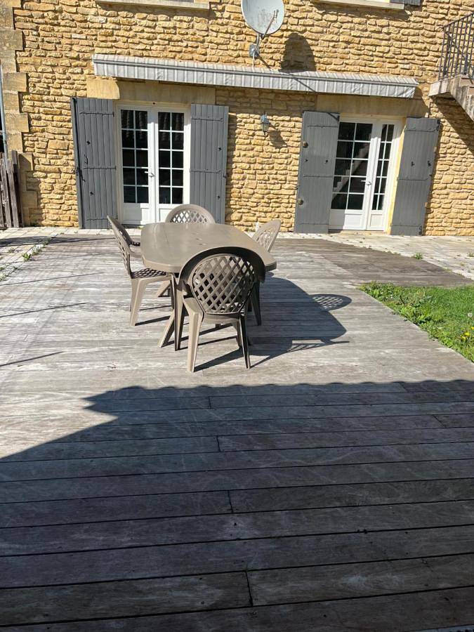 Gîte pour 3 personnes, avec jardin, animaux acceptés à Église-Neuve-de-Vergt