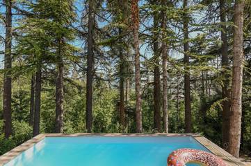 Gîte pour 6 personnes, avec jardin ainsi que vue et piscine à Crest