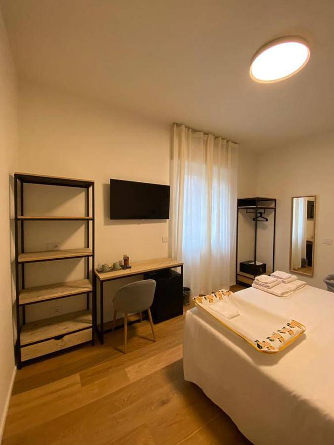 Twin Room in Varese, Varese Province