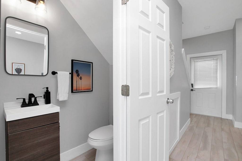 Majestic Marina View- 2/2.5 townhome looking over Hawks Cay Marina. in Duck Key, Monroe County