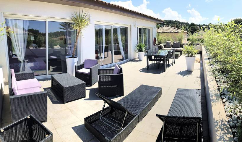 Villa pour 10 personnes, avec jardin ainsi que terrasse et vue à Sanary-sur-Mer - 4