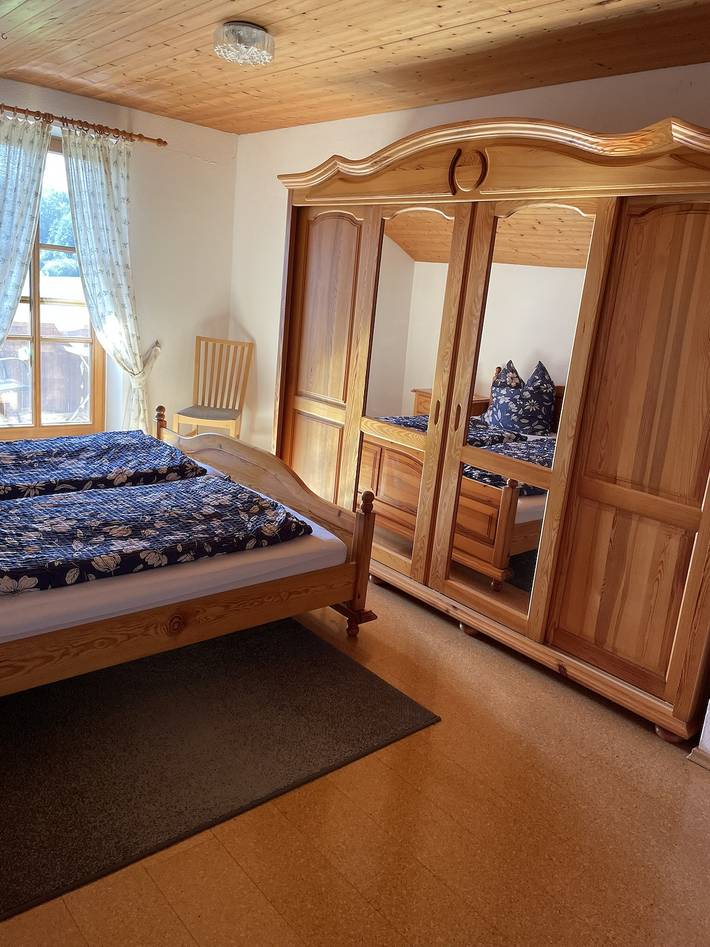 Esingerhof - Ferienwohnung 75 qm bis 5 Personen, Balkon, 2 Schlafzimmer, Wohnküche in Laufen, Rupertiwinkel