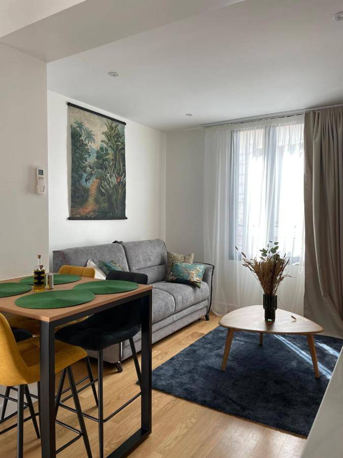 Location de vacances pour 4 personnes, avec Terrasse ainsi que Jardin et Vue à Les Lilas