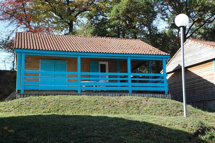 Maison de campagne pour 6 personnes, avec balcon et sauna ainsi que jacuzzi et jardin à Blavignac