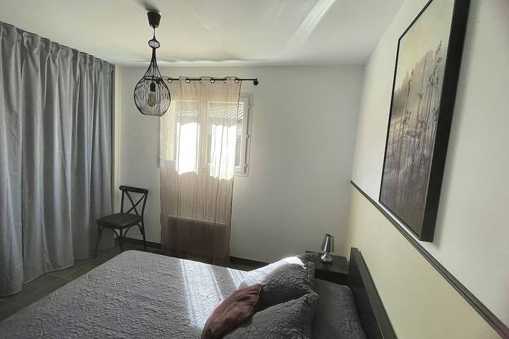 Villa pour 6 personnes, avec terrasse et jardin, animaux acceptés à Vallon-Pont-d'Arc - 4