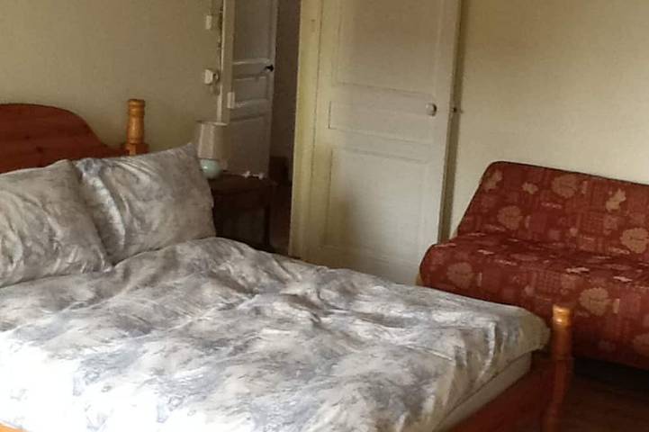 Location de vacances pour 8 personnes, avec jardin et terrasse à Vindefontaine - 2