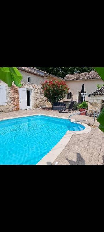 Location de vacances pour 6 personnes, avec piscine et terrasse à Marsac-sur-l'Isle