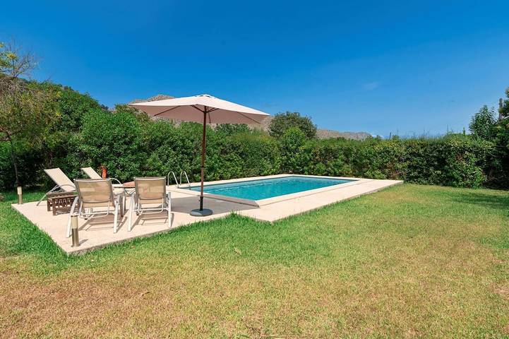 Villa for 4 people, with balcony and garden - 1