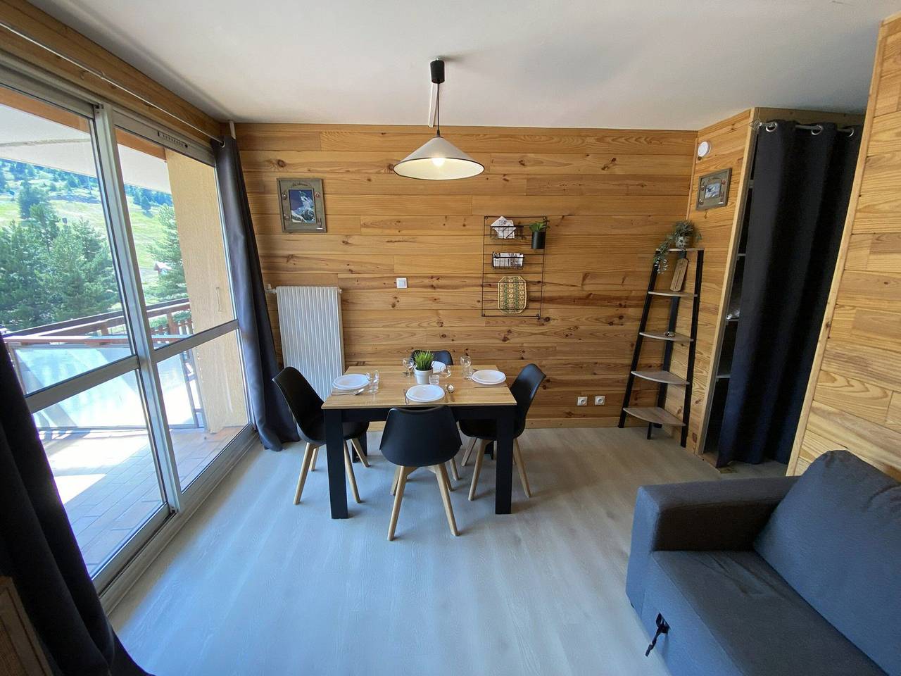 Studio entier, Studio à Superdévoluy, balcon, 4 pers, commerces proches in Saint-Étienne-en-Dévoluy, Le Dévoluy