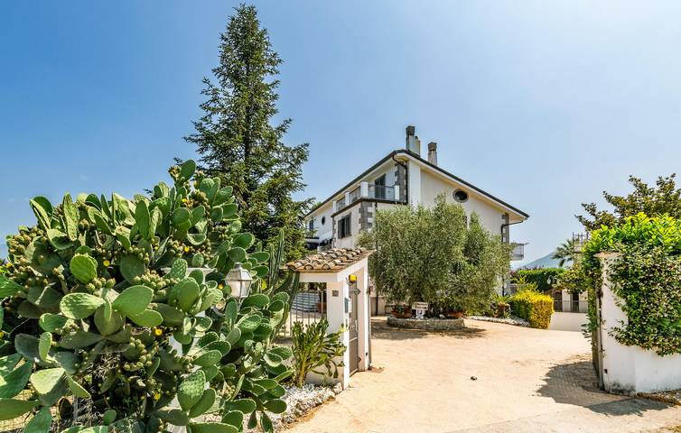 Casa vacanza per 11 persone a Giffoni Sei Casali