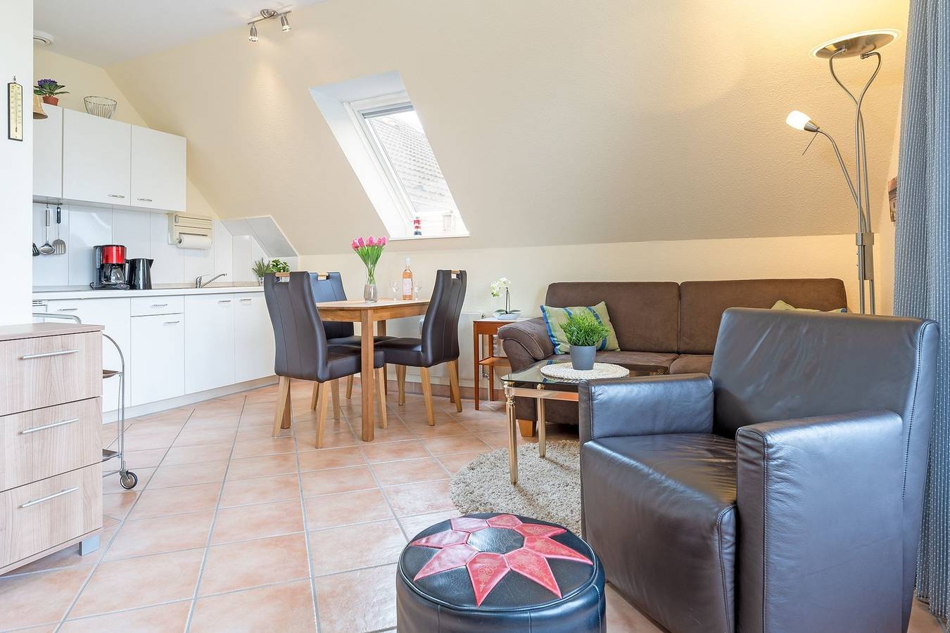 Apartamento vacacional entero, Apartamento de vacaciones para 2 personas con balcón in Scharbeutz, Distrito de Holstein Oriental
