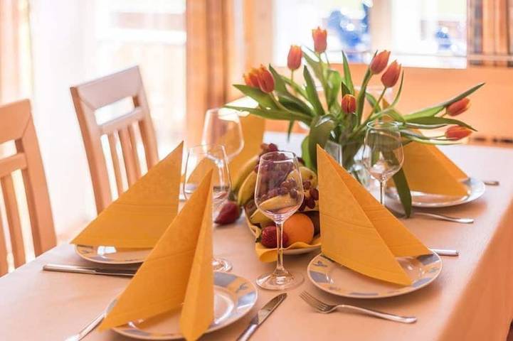 Appart’hôtel pour 8 personnes, avec piscine ainsi que balcon et jardin