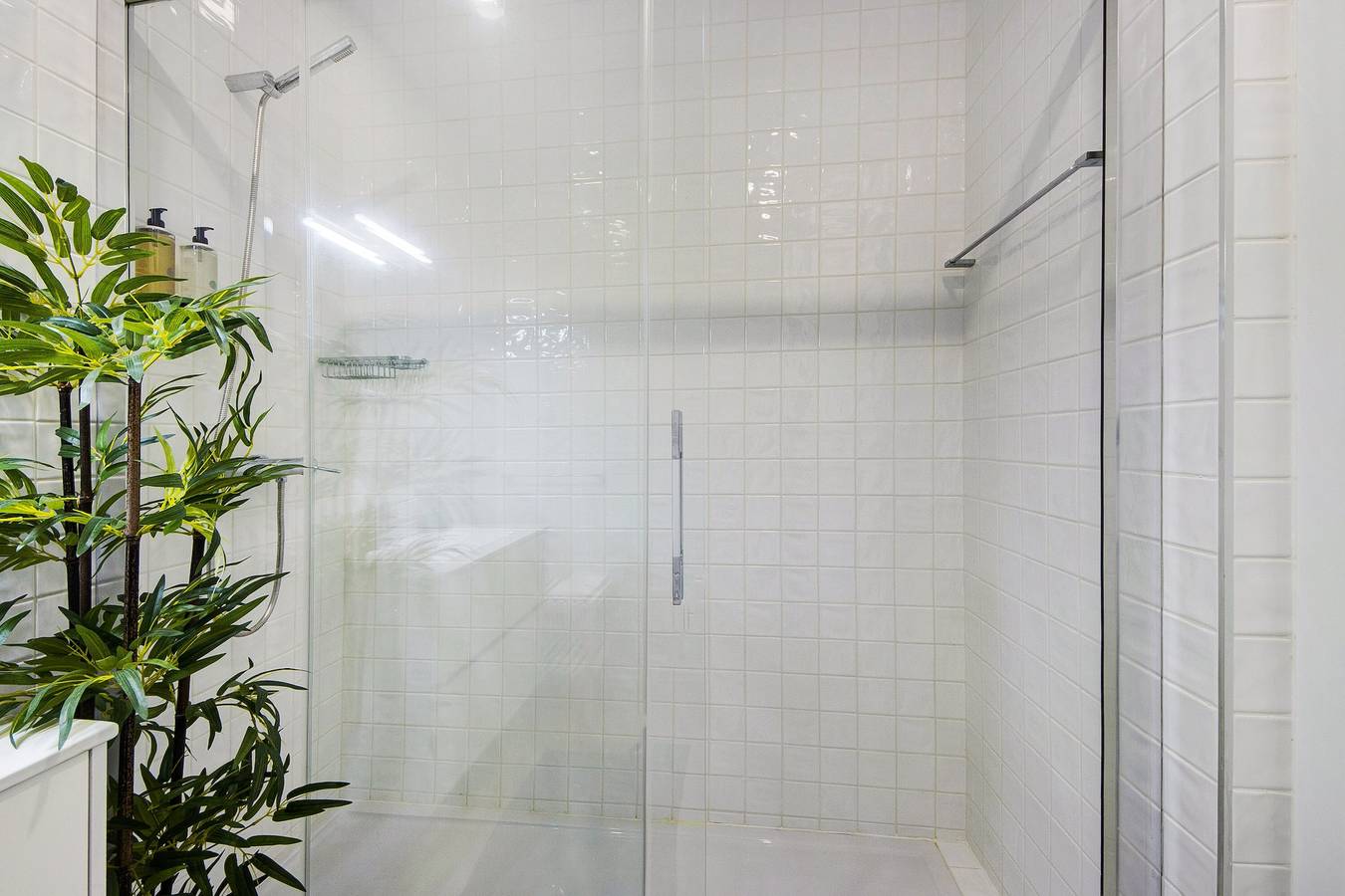 Studio-appartement 'Aveiro City Blue' met gedeelde patio en wifi, foto 13
