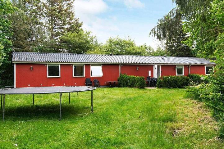 Ferieudlejning for 20 personer, med terrasse i Herning