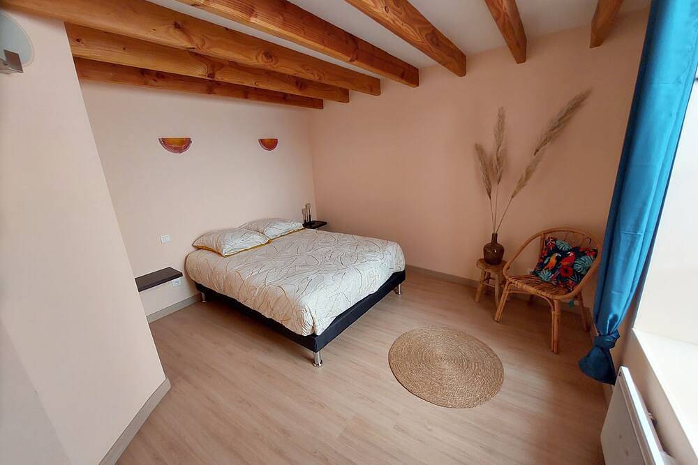 Jolie maison en pierre au cœur d'un village Lotois in Luzech, Quercy
