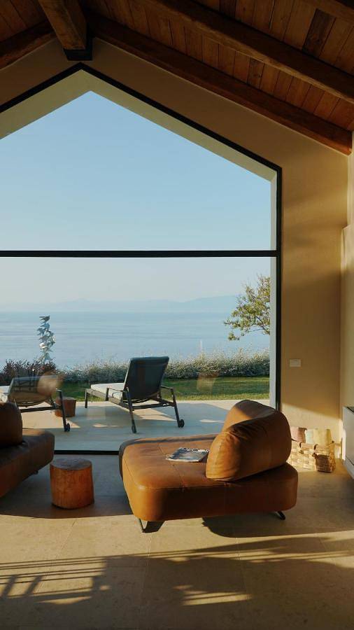Ferienhaus für 5 Personen, mit Terrasse und Garten sowie Pool und Ausblick