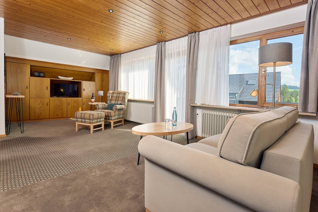 Entire apartment, Apartment 'Wohnung 3 Mit Balkon' with Balcony and Wi-Fi in Hinterzarten, Southern Black Forest