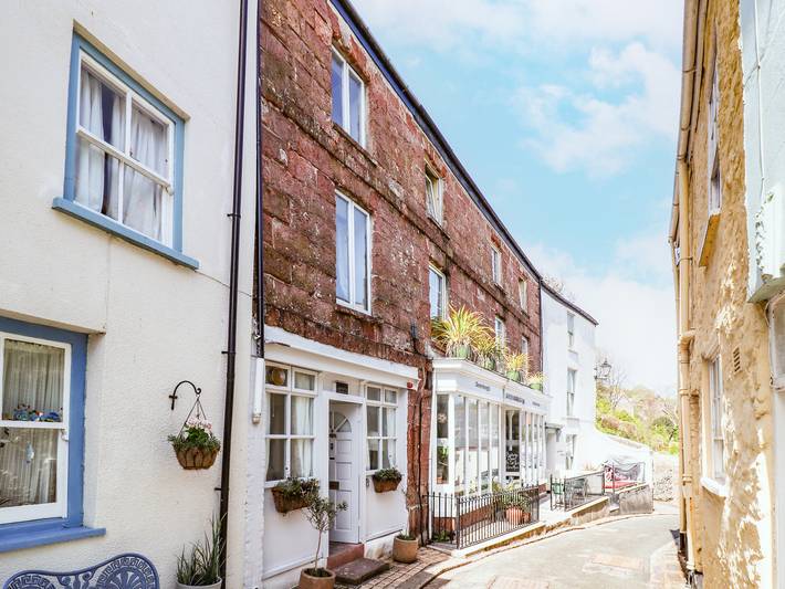 Cottage for 9 people, with Balcony and Terrace as well as Garden in Kingsand and Cawsand
