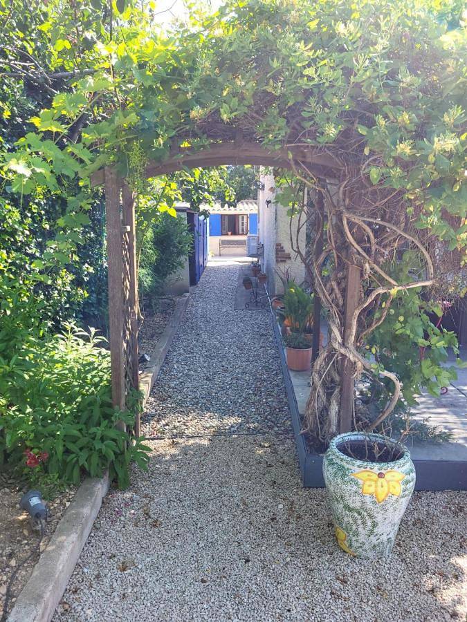 Gîte pour 2 personnes, avec jardin ainsi que vue et piscine à Allauch - 4