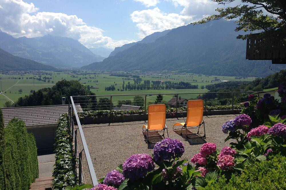 Exclusive Chalet with amazing view in Benken (SG), Canton St. Gallen