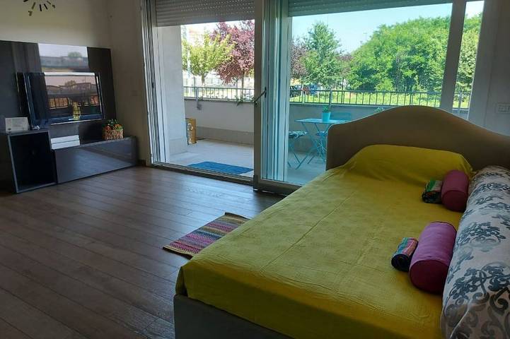 Apartamento entero, Bnbook-Métropolitain Expo 6-Room Apartment (Two-Bedroom) in Ρ, Provincia de Milan