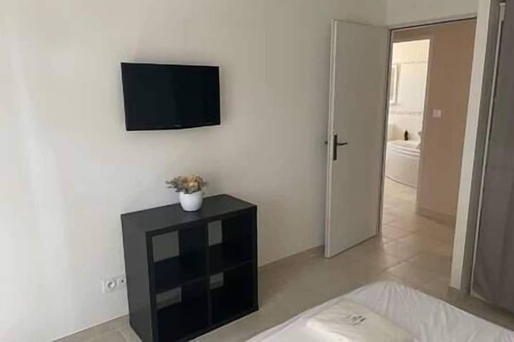 A completar in Aramon, Region de Nimes