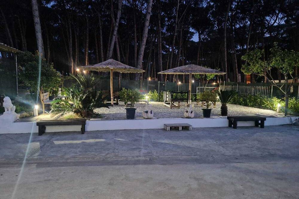 House sleeps 4 with garden by the sea in Licinella - Torre di Paestum, Cilento