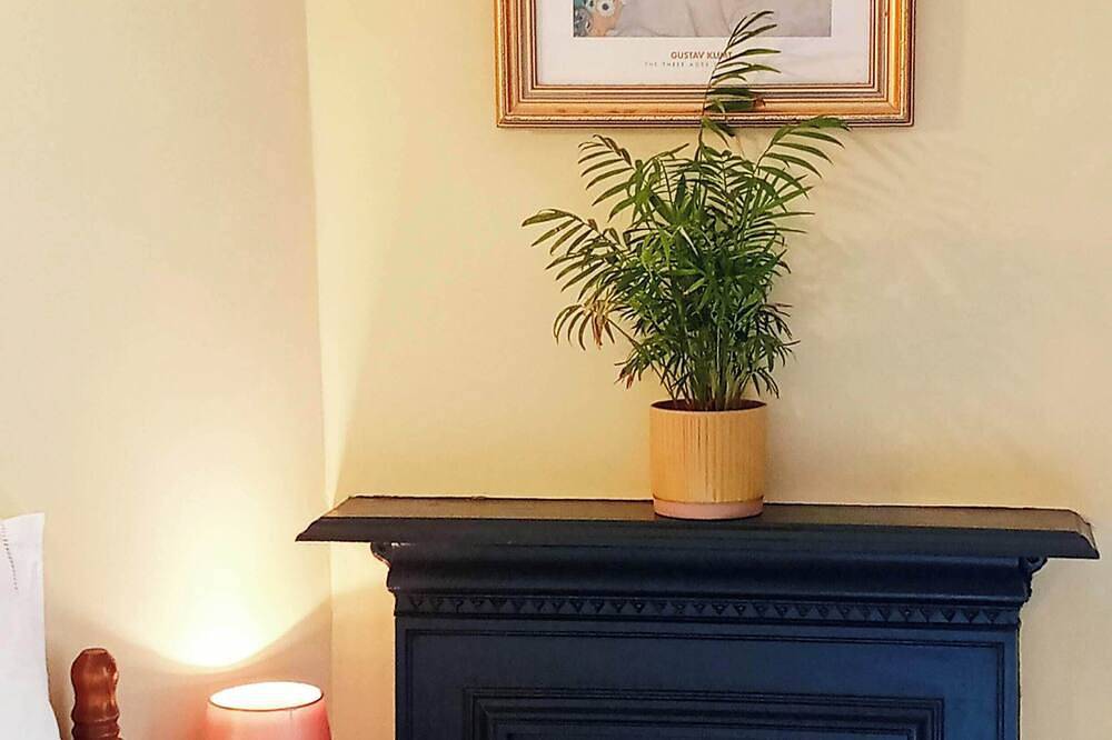 Central Lincoln Uk luxury Period home Bnb with 2 bedrooms & family bathroom. in Lincoln, Lincolnshire