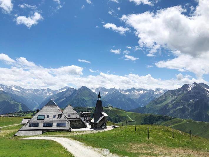 Hotel für 2 Personen, mit Terrasse und Garten sowie Sauna und Ausblick in Schwendau