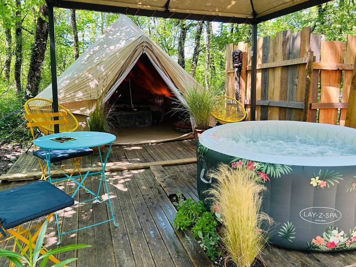 Gîte pour 2 personnes, avec terrasse ainsi que jardin et vue à Loubès-Bernac - 2