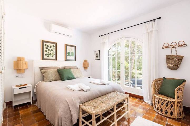 Villa Los Dragones * Big beautiful Villa with pool in Son Parc, Es Mercadal
